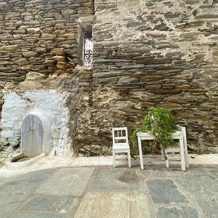 Haloyiannis Andros Villa *